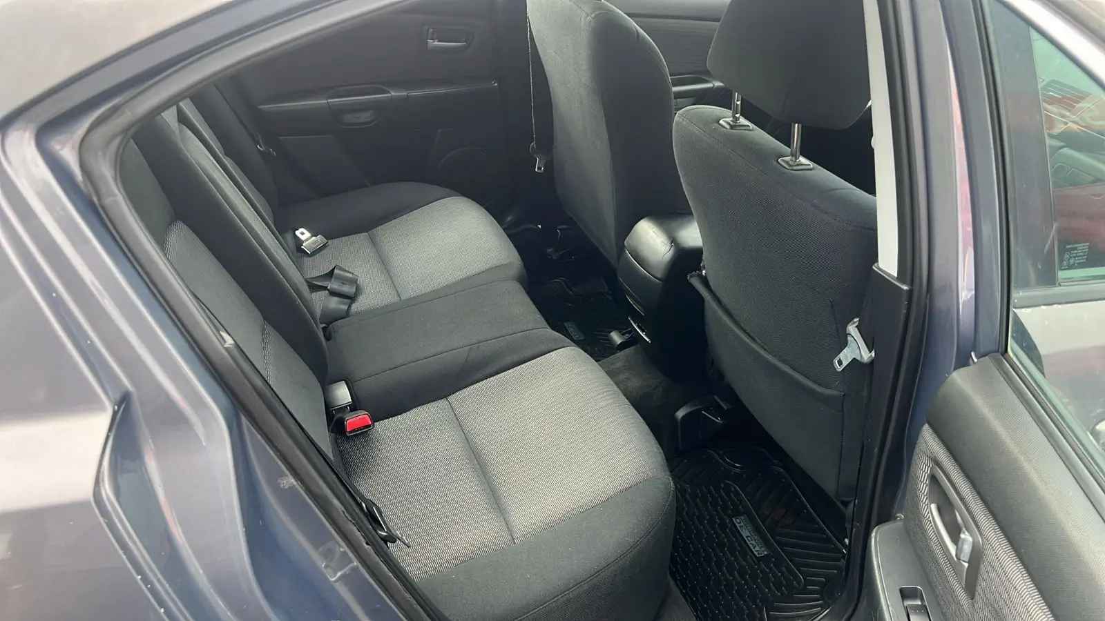 Mazda 3 Sedan — foto 6 de 6