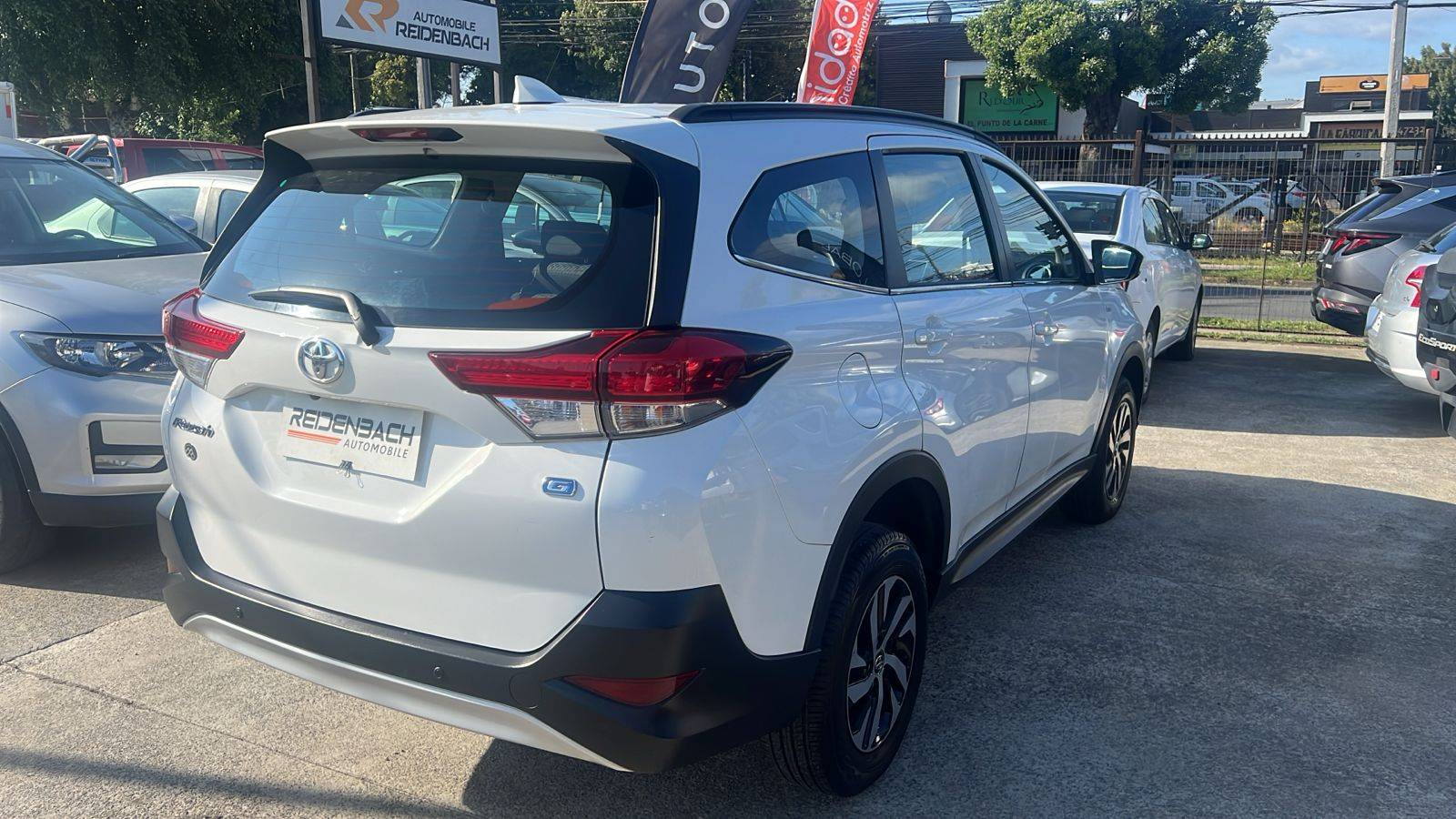 Toyota Suv Rush — foto 2 de 8