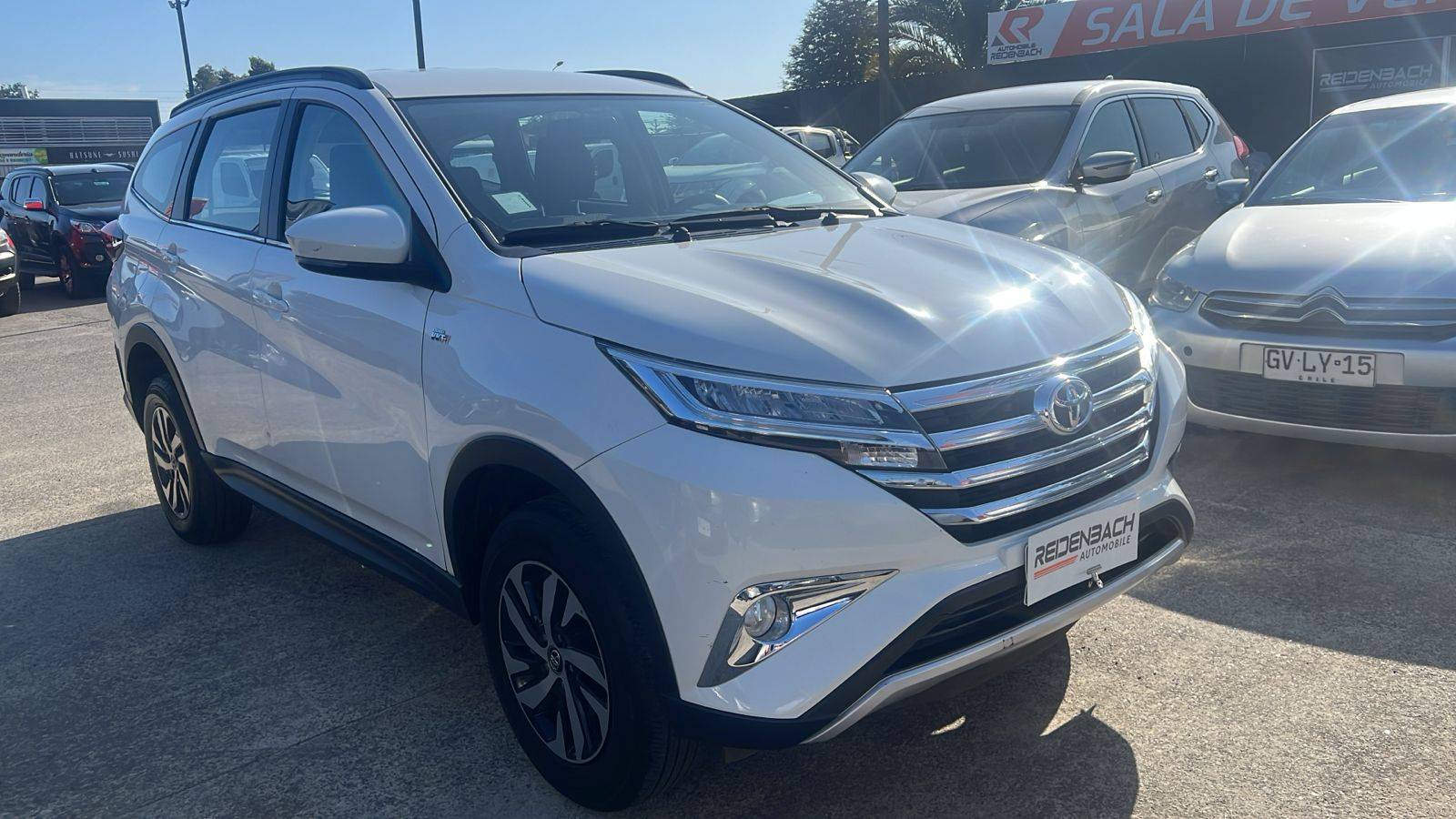 Toyota Suv Rush — foto 3 de 8