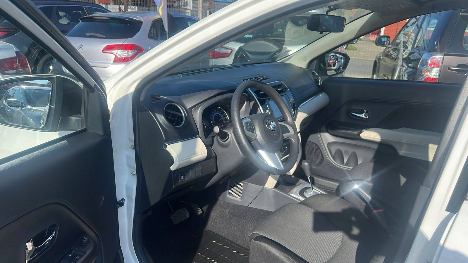 Toyota Suv Rush — foto 5 de 8