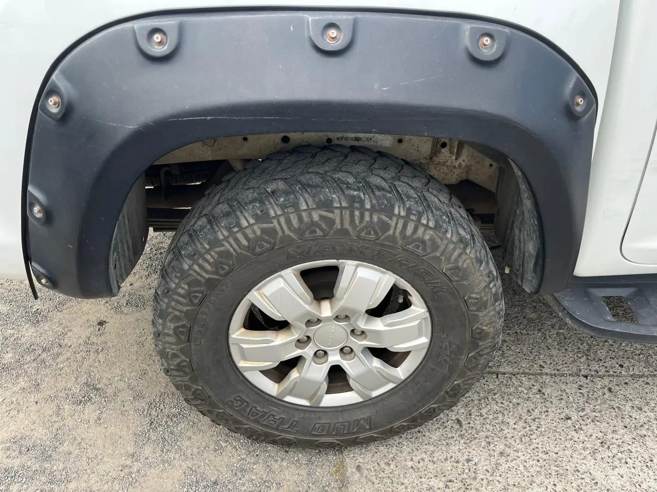 Maxus T60 — foto 5 de 9