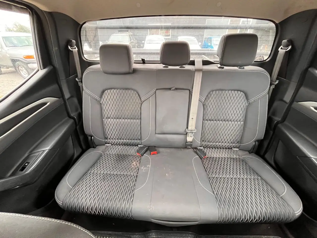 Maxus T60 — foto 6 de 9