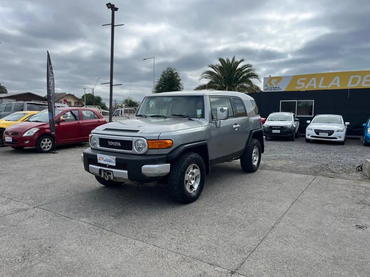 Toyota Fj Cruiser — foto 2 de 9