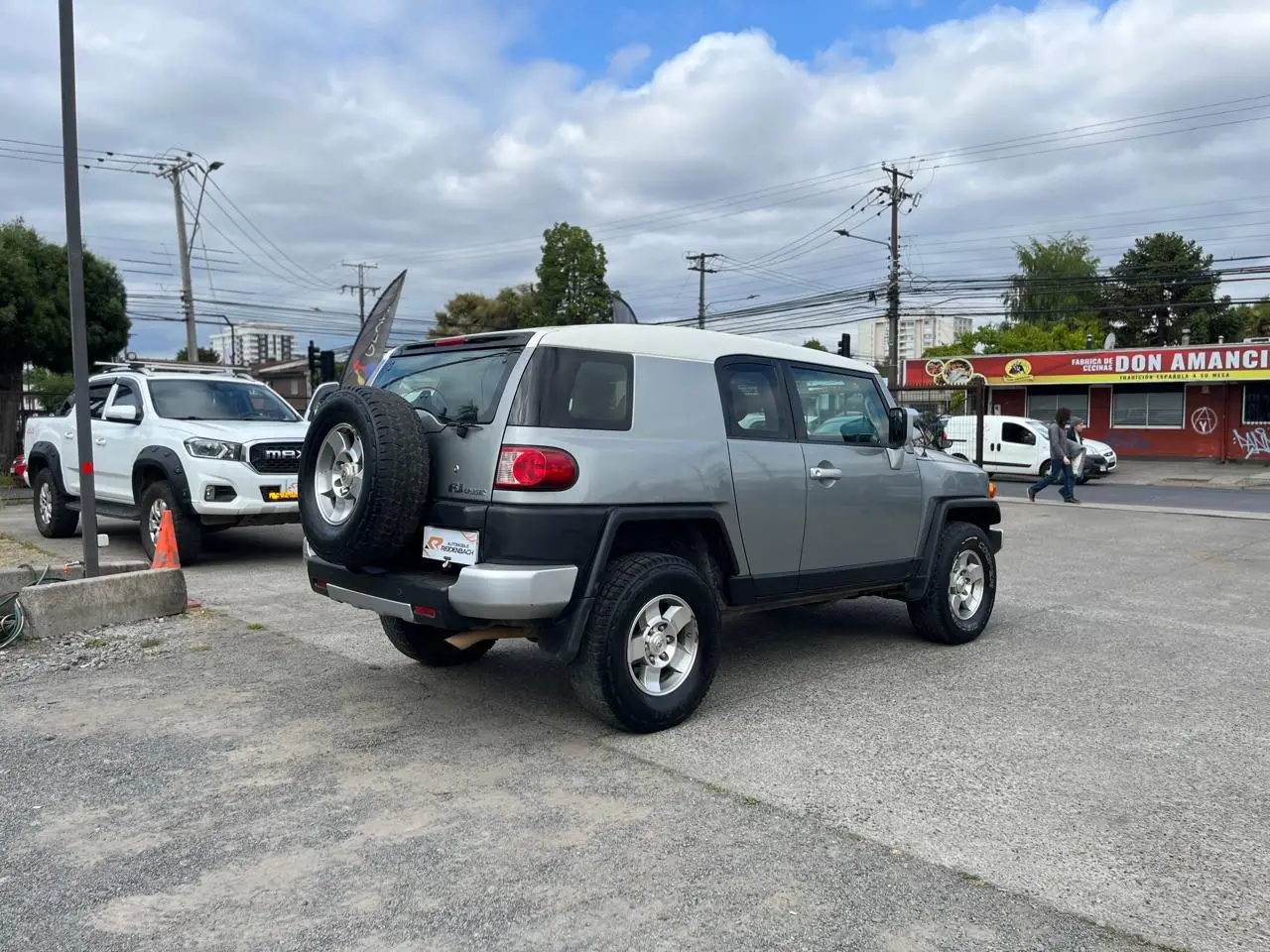 Toyota Fj Cruiser — foto 4 de 9