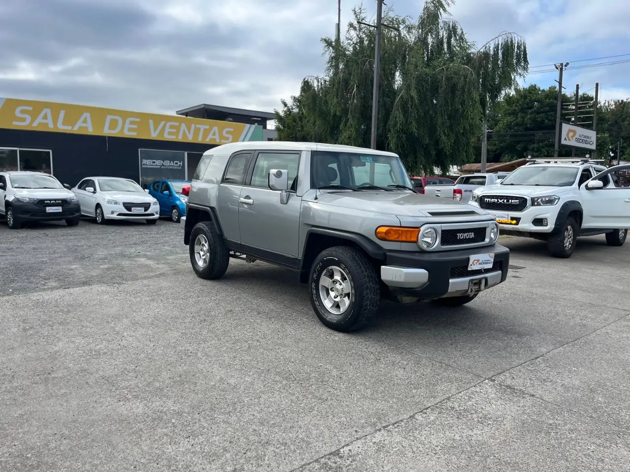 Toyota Fj Cruiser — foto 6 de 9